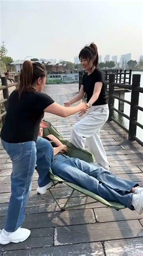 Easy Foldable Camping Chair Outdoor Relax & Comfort Portable Chair Setup