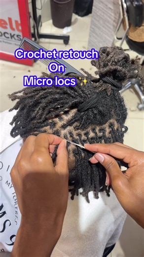 Micro locs crochet retouch #microlocs #crochetlocs #instantlocs #crochetmaintenance #sisterlocks
