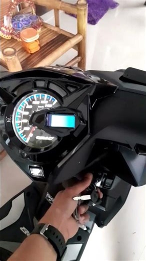 baru 0.8 kilometer langsung pasang alarm pengaman dong!! #viral #azzuratutorial #adv160 #automobile