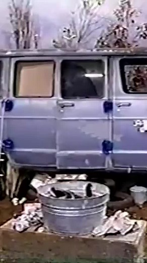 you’ve never seen this you’ve never seen this #chrisfarley #van #river #yankees #tommyboy #blacksheep #ninja #waynesworld #funny #davidspade #rip #almostheros #missyou #funnyisfunny😂 #best #dirtywork #dabears🐻 #bears #BeverlyHillsNinja #mattfoley #coneheads #almostheros #snl #90s #classicmovies #shrek #releasethefoleycut #chrisfarleypodcast #DaBulls