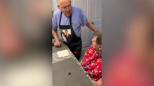 Lady Battling Alzheimer's Lights Up When She Realizes Wedding Photo On Husband's Apron Is Of Her