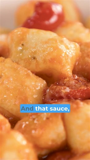 Everyday Gourmet with Justine Schofield on Instagram: "Soft, pillowy clouds of ricotta heaven? Yes please 😍 Melanie’s Ricotta Gnocchi with Buttery Tomato Sauce are light, luscious, and totally irresistible. Tune in at 12pm on @channel10au for the recipe🤩"