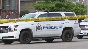 Man dies after exchanging gunfire with another man in St. Louis