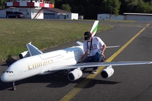 Aviation Enthusiast Spends 1-Year Building a Massive Remote-Controlled Airbus A380 Jumbo Jet