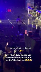 218K views · 304 reactions | Trey songz put his set up knowing dam well 藍, seemed low key shook, idk I could be wrong! #treysongz #celebritygossip #blooper #security #concert | Hitsonfye Media | Facebook