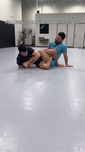 Andrew DeGraff on Instagram: "This one seems like it wouldn’t make much of a difference, but after playing with it for a while, I found this is the best way to control someone explosive when they go to roll out. Give it a try!"