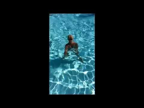 Un peu d'aquagym pour retonifier nos bras . Les conseils de Nicole