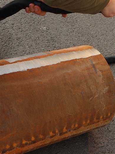 🔥 1000W Pulse Laser Rust Removal 🔥 Watch heavy rust vanish instantly ⚡ ✔ Powerful 1000W pulse laser ✔ Precise & non-damaging cleaning ✔ No chemicals · No sand · No waste ✔ Perfect for steel pipes, plates & welds Rust in ➜ Clean metal out ✨ This is the future of surface cleaning. 📩 Contact us for price & demo 🌐 Website: www.bogonglazer.com 📱 WhatsApp: 86 183 5312 6723 ✉️ Email: sales031@bogongcnc.com #LaserCleaning #PulseLaser #RustRemoval #IndustrialCleaning #1000WLaser #MetalCleaning #Bogo