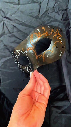 Elegant Black Carnival Mask Designs