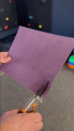 Use sandpaper to sharpen your scissors #lifehacks