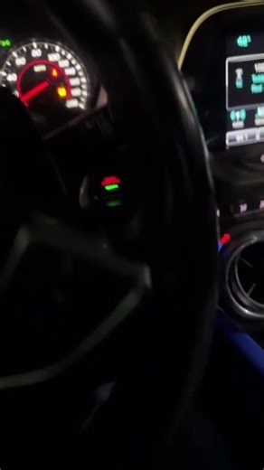 Camaro 2017 Exhaust sounds 6 speed lt1 slow pulls cruising down the street 🔥 #camaro #chevrolet