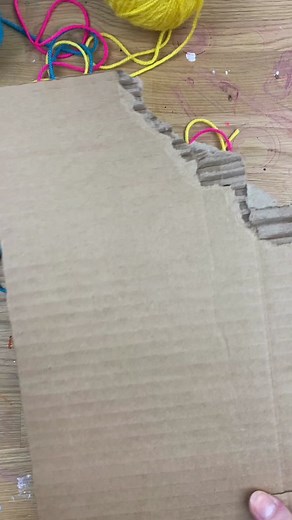 These DIY lacing boards make excellent busy bags to work on fine motor skills! #busybag #boredombuster #finemotorskills #finemotoractivity #busybags #finemotoractivities #finemotordevelopment #finemotoractivities #funfortoddlers #playbasedlearning