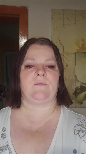 Mel a (@melwalter530)’s videos with Originalton - SC28 KI MUSIK 🎶