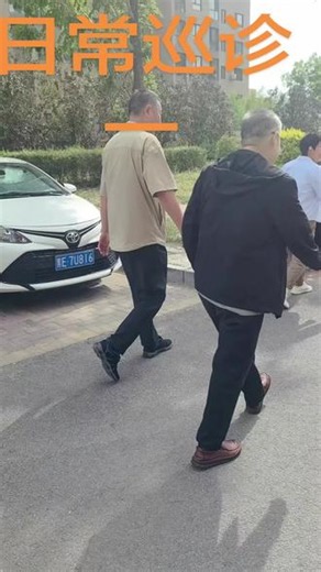 卧床三十载，脊柱神经断裂，常年痿软难动、肌肉萎缩，遍寻良方无果。幸遇老师中医辨证调养，以内药补肝肾填髓、外施针灸推拿通经络，日复一日悉心调理。淤堵经络慢慢通达，多年顽疾稳步改善，亲身见证千年中医的深厚底蕴与济世仁心。