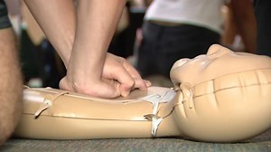 Florida high school students learn CPR: 'really going to make a difference'