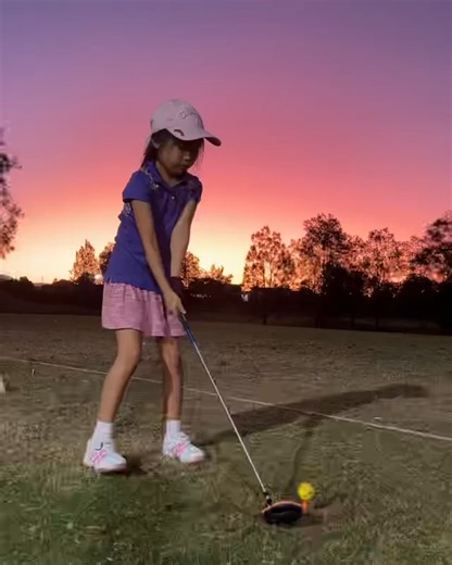 Sunset golf with a little legend!  : @locitruetgolf | RACV Royal Pines Resort | Facebook