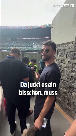 Emotional Müller reaction: "Damn, reality is really tough" | #shorts