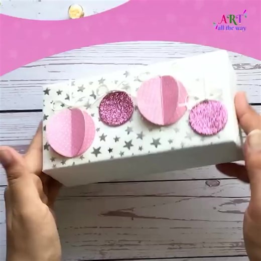 Because the wrapping should look as special as the gift 🎁✨ This gift wrapping idea is simple, elegant, and perfect for making your presents stand out 💖 Little details make a big difference! 👉 Follow for more creative DIY gift ideas 👉 Save this post for your next gifting time #giftwrapping #giftwrappingideas #diygiftwrap #creativewrapping #handmadegifts #giftideas #papercrafts #easycrafts #creativeideas #fbcrafts | Art All The Way