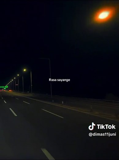 Lagu Rasa Sayange — Lirik Lengkap dan Terjemahan Singkat