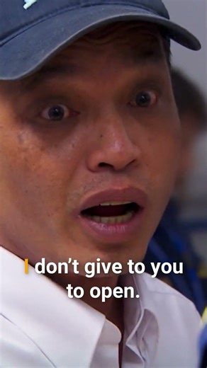 Man Loses It At Customs 😡 #BorderSecurity #Shorts #Australia