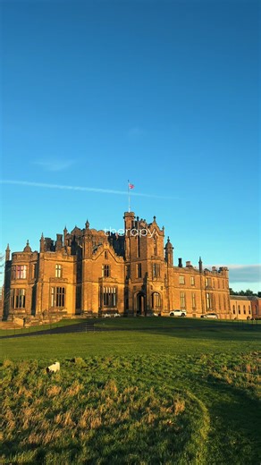 January sunshine ☀️ #couple #romance #castle #smiles #perfect