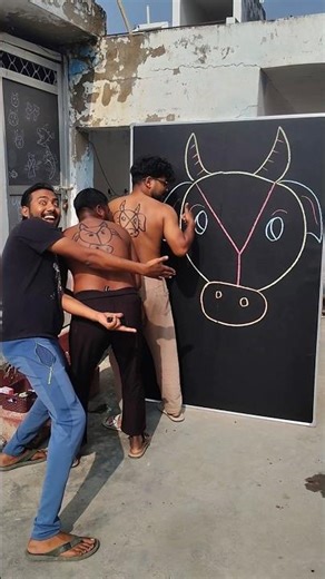 Blindfold Cow Drawing Challenge – Aap Hans Hans Ke Gir Jaoge! 😂🐄 #challenge #shorts #cowdrawing #art