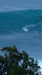 “The barrel felt as big as my bedroom!” - @mitchell.peterson_ Mitchy Peterson kicking off 2026 the only way he knows how. “I was in the right place at the right time, I paddled as hard as I could, air dropped down the face looking at the reef and then pulled up into the barrel which felt as big as my bedroom!! I was going so fast, went over the foam ball and then everything went white and I just got blown out of it!! Felt like a firehouse behind me!!!” 📹 @scottpetersss | Rip Curl