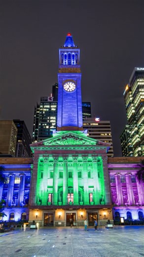 💡 Queensland landmarks are lighting up tomorrow and this Friday in celebration of our amazing teachers 🙌. Find out which landmarks near you will turn blue 💙, green 💚 and purple 💜 for World Teachers’ Day. 🔗https://www.qld.gov.au/world-teachers-day #WTDQLD #WorldTeachersDay2025 | Queensland Department of Education