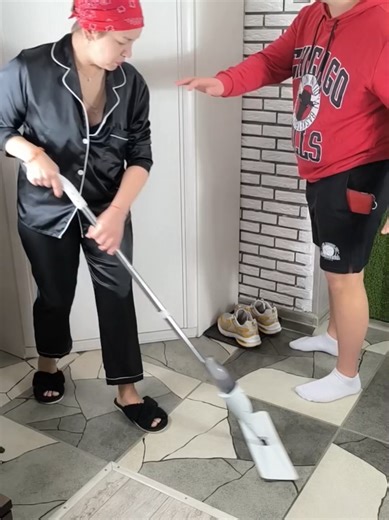 Wallet Prank. Funny family #funny #comedy #couple