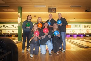 We're excited to announce our NEW 21 adult bowling league at The Park Tavern this winter! This seven-week, co-rec bowling league is open to players of all abilities, from beginners to seasoned bowlers. Whether you’re aiming for strikes or just there for the laughs, this league is all about having fun, improving your game and enjoying time with friends. Session 1 runs on Wednesdays from Jan. 7 - Feb. 14 and Session 2 is Wednesdays from Feb. 25 - Apr. 8. Each night, your team of 4 will enjoy a pit