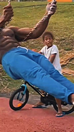 La vérité sort du regard des enfants 🔥 merci à vous de me motiver au quotidien 🚀 Les Warriors vous en pensez quoi d’un coaching en ligne “Se muscler et brûler du gras en maîtrisant son corps” Montage vidéo : @davv.production #streetworkoutreaction #coachmartinique