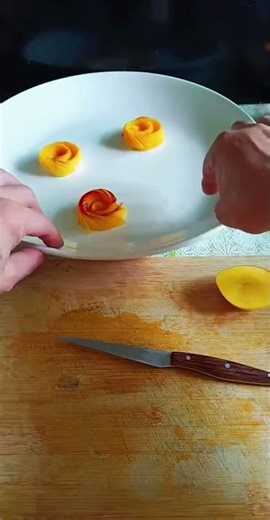 #无限回购的宝藏单品 #果蔬造型#摆盘技巧#桃子玫瑰#一看就会