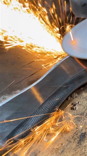 Made a Wavy Knife out of Metal Tether! This dagger is extremely sharp #knife #sharp #metal | Knives Project