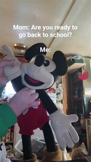 Yes i did this trend with my mickey puppet #memes