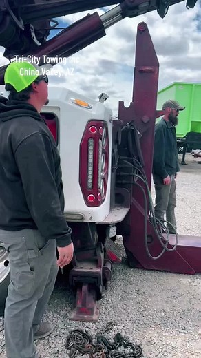 Adding the new Big D HD Dolly to the fleet. Always staying one step ahead! #recovery #wreckerlife #nrcrotator #prescott #wrecker #transportation #wreckeroperator #bigdfabrication #hddolly