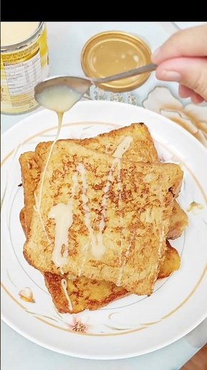外酥内软的法式吐司 🍞用最简单的材料，做一份让人心情变好的早餐 ☕✨适#法式吐司 #FrenchToast#早餐日常 #简单料理#居家美食 #早餐灵感#料理视频
