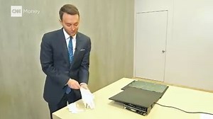 What if you could just roll up your HD TV and put it in a closet? That's the idea behind LG Display's rollable HD screen: http://cnnmon.ie/23lYNUg w/ Samuel Burke CNN, LG Electronics USA | CNN Business