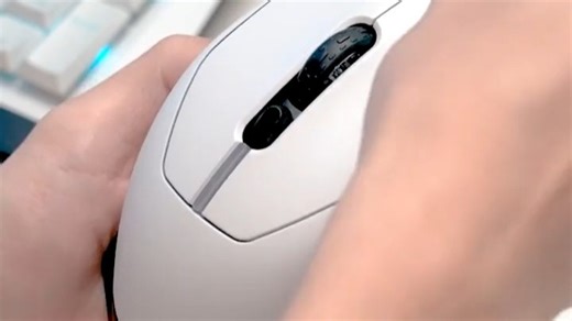 超强外设到底是谁在用啊_解锁AW610M无线RGB电竞鼠标”，让你 carry 全场!超长续航最