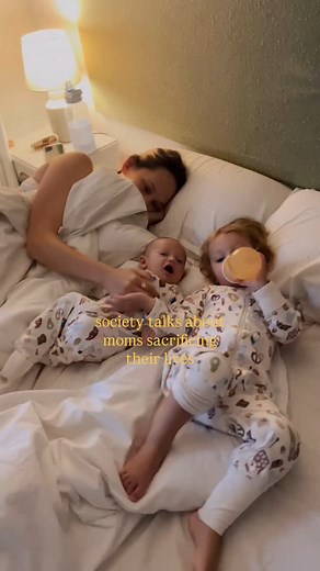 Motherhood softened me and stretched me. It broke me open and made me whole. What an honour to fulfill this role. 🤍 | Greteli de Swardt