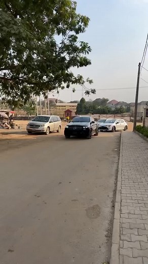 2021 GLE43 AMG: A Stunning Black SUV Showcase