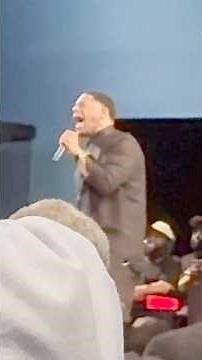 William Murphy Sings “Praise Is What I Do”