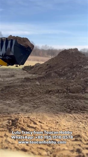49K views · 645 reactions | The WA480 hydraulic RC loader is hard at work!  Smooth, powerful, and ready for any job on site 朗 #WA480 #HydraulicLoader #loader #rc #construction #RCConstruction #RCLoader #RCExcavator #RCLife #RCWorld #HeavyEquipment #ScaleModel #RCAddict #ConstructionRC #Toucanhobby #Lulu #RCChick | Toucanhobby RC Model | Facebook