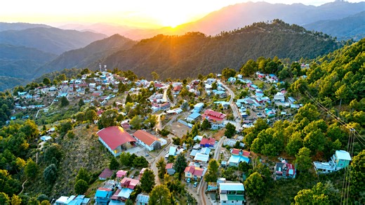 Un pueblo de montaña escondido sobre las nubes en México