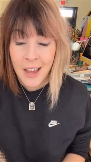 Jocelyn Elizabeth on Instagram: "You wanted the 6-7. #crazylamplady #niknax #niknaxdotnet #livesale #liveselling #districtdotnet #ecommercebusiness #ecommerce #reseller #resellercommunity #entrepreneurlife #entrepreneur #girlboss"