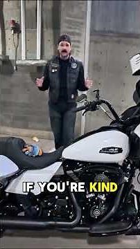 Harley Road Glide Ergonomics for Tall Riders | 6’6” Review 🏍️📏