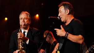 'Stand Up For Heroes' benefit to feature Springsteen, Jon Stewart in November