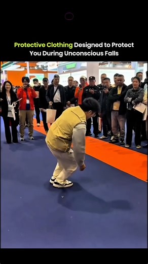 Explainer Flow on Instagram: "This 15-second clip shows protection for the moments when your body can’t react. Falls don’t always come with warning. Loss of balance, fainting, or sudden medical episodes can leave the body completely defenseless. For elderly people, the danger is even higher due to weaker bones, slower reflexes, and reduced muscle strength. Modern protective clothing is designed for exactly these moments. Using impact-absorbing layers and smart sensors, these garments detect a fa