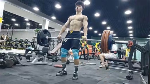 【stay带训练看主页】最新视频来袭，快来看看吧！