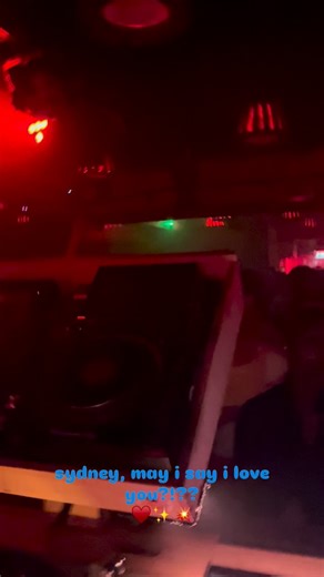 i said to myself: this is going to be my last trip@to australia (leaving home on a wednesday, but arriving on friday). but i may have to think this over - wouldn’t you agree?? 🤞🏼🤞🏼🤞🏼🙏🏼♥️♥️♥️♥️ | Move D