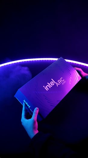 讓人心動的開箱新設備時刻🎵💻 Intel Arc B 系列顯示晶片，讓你在最愛的遊戲中，感受 FPS 畫面流暢度的升級✨ 這就是 Intel Inside 帶來的強大力量。 瞭解更多👉 https://intel.ly/4ohXHqE #Intel #IntelArc | Intel